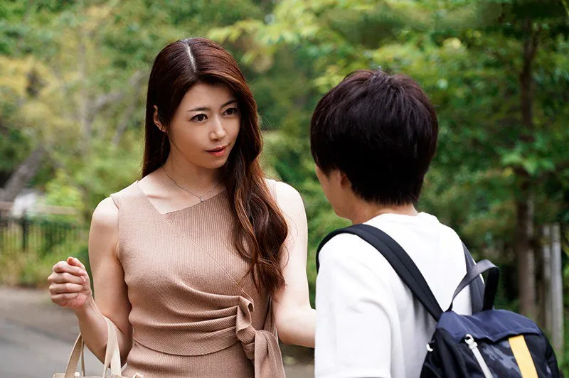 địt mẹ của bạn thân trong chuyến về quê 3 ngày